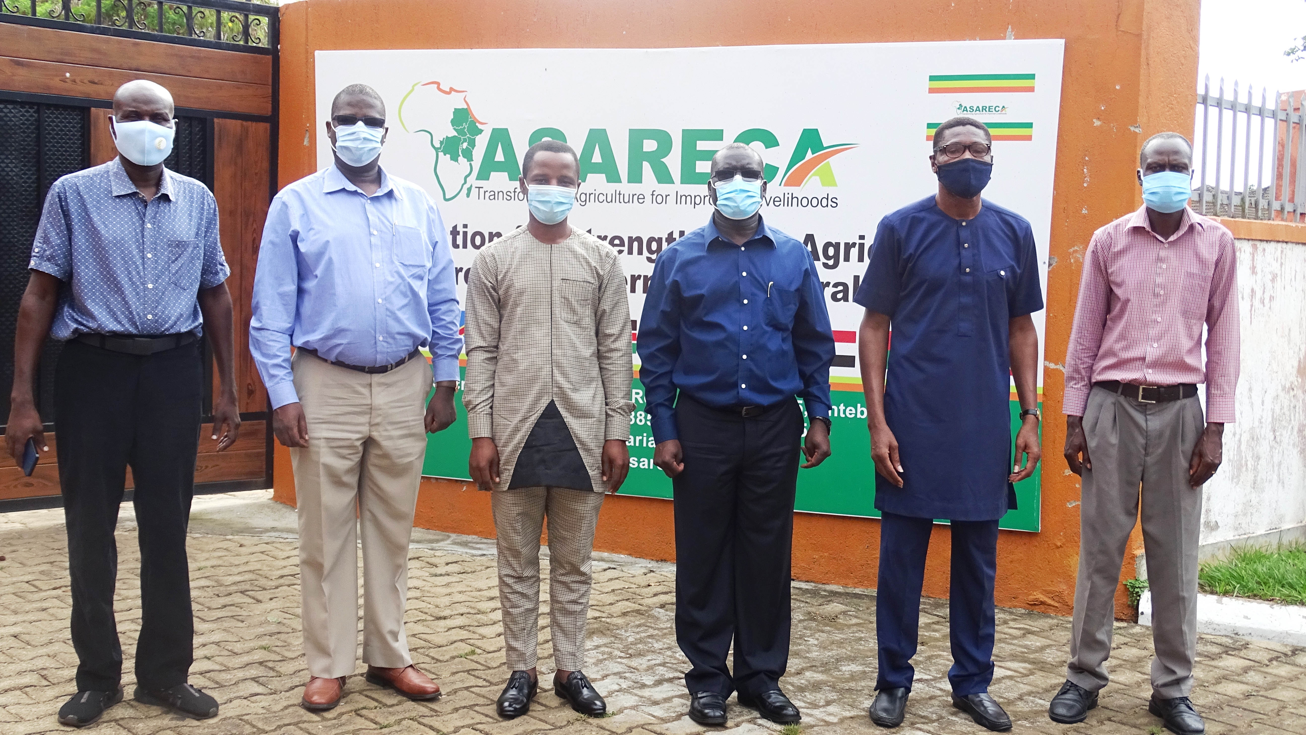 IITA Monitoring and Evaluation experts, Mr. Onyawale Abioye and Mr. Adebayo Solomon Atilade, paid a courtesy call on the Interim Executive Director (IED), Dr. Enock Warinda and staff on August 31